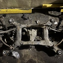  Complete Rear Subframe For 2012 Mercedes Benz GL450 (part For Sale