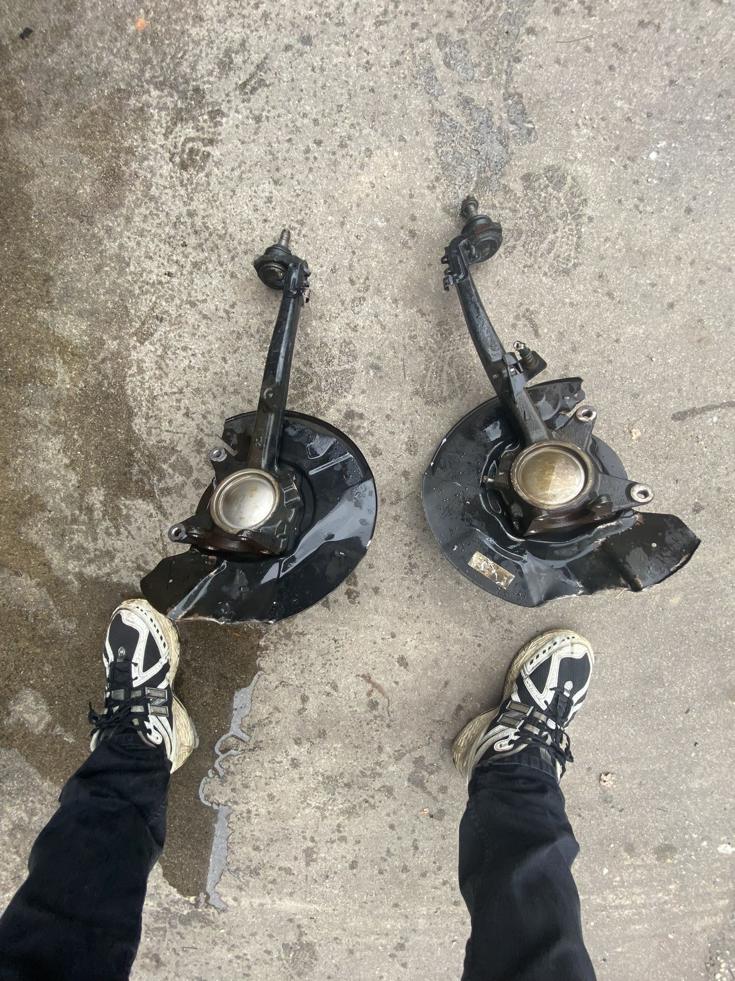 2001-2004 4WD Toyota Sequoia|Tacoma|4Tunner Front Left & Right Loaded Knuckle