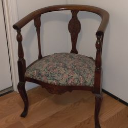 Vintage Mahogany Edwardian Carved Chair $40  Only! 