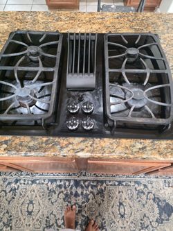 Cook top with down draft