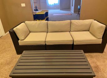 Outdoor patio set with covers pristine condition