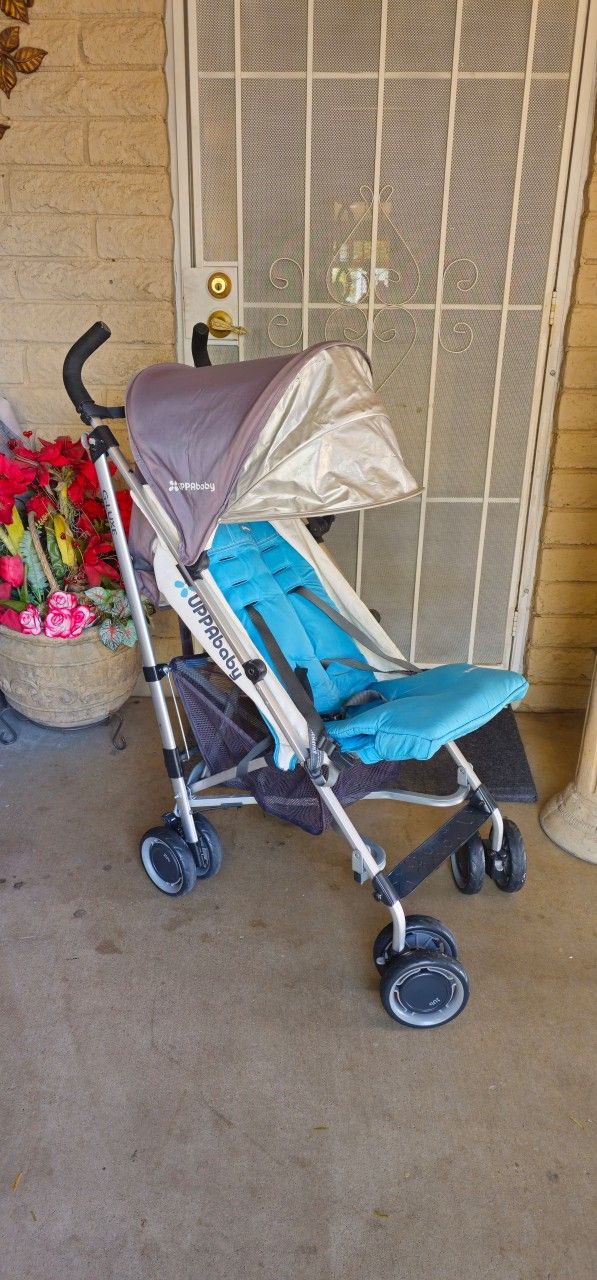 ** UPPAbaby G-Luxe Umbrella Stroller **