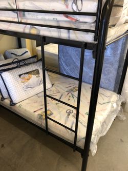 Bunk bed with Mattresses