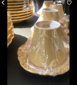 Dining plates set