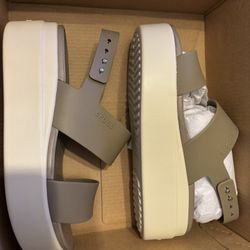 New In Box,crocs Brooklyn Low Wedge