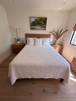 Like New Bedroom Set - Queen Mattress, Platform Bed Frame with Rattan Headboard