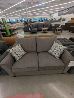 Ventura Loveseat