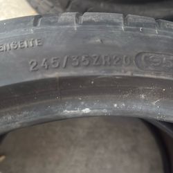 245/35r20