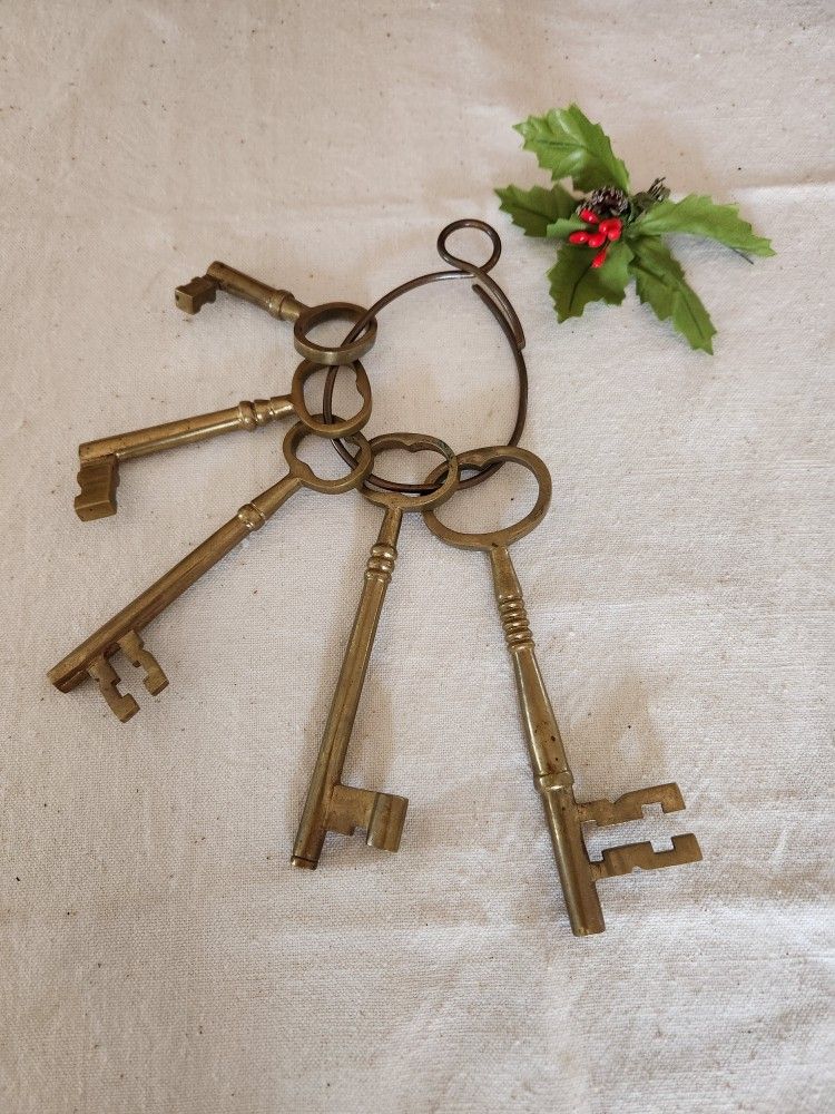 Vintage Brass Skeleton Keys