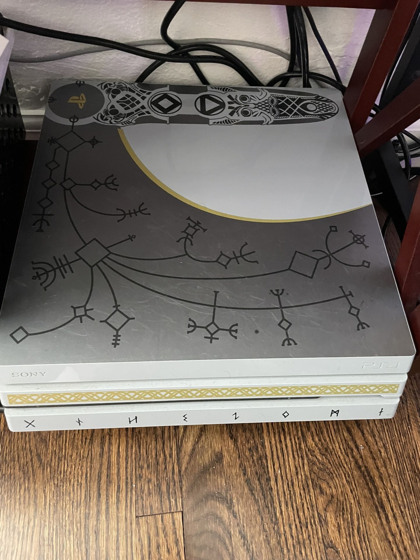 PS4 Pro God Of War Limited Edition