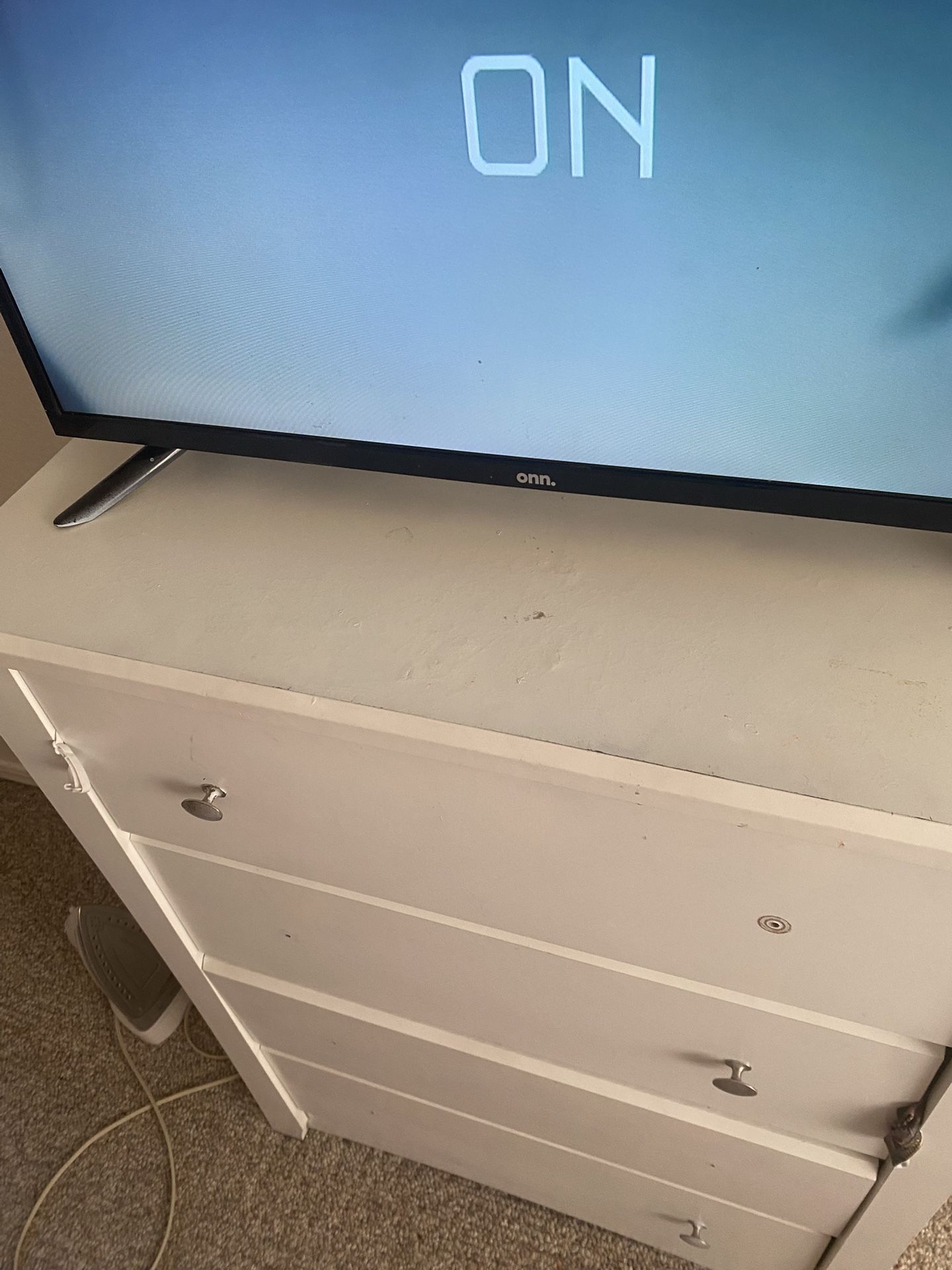Dining table And White Headboard, Dresser And Night Stand