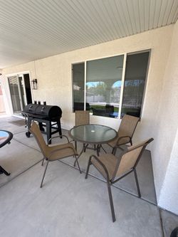 Outdoor Patio Table & 4 Chairs | 5-Piece Dining Set | Excellent Condition