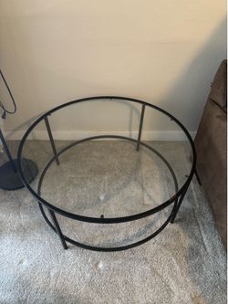 Glass circle table