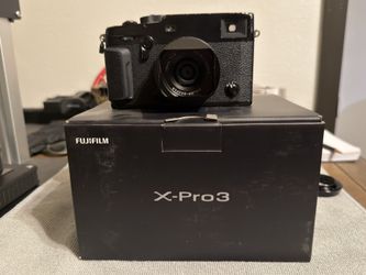 Fujifilm Xpro3 Mirrorless Camera W/ Lenses