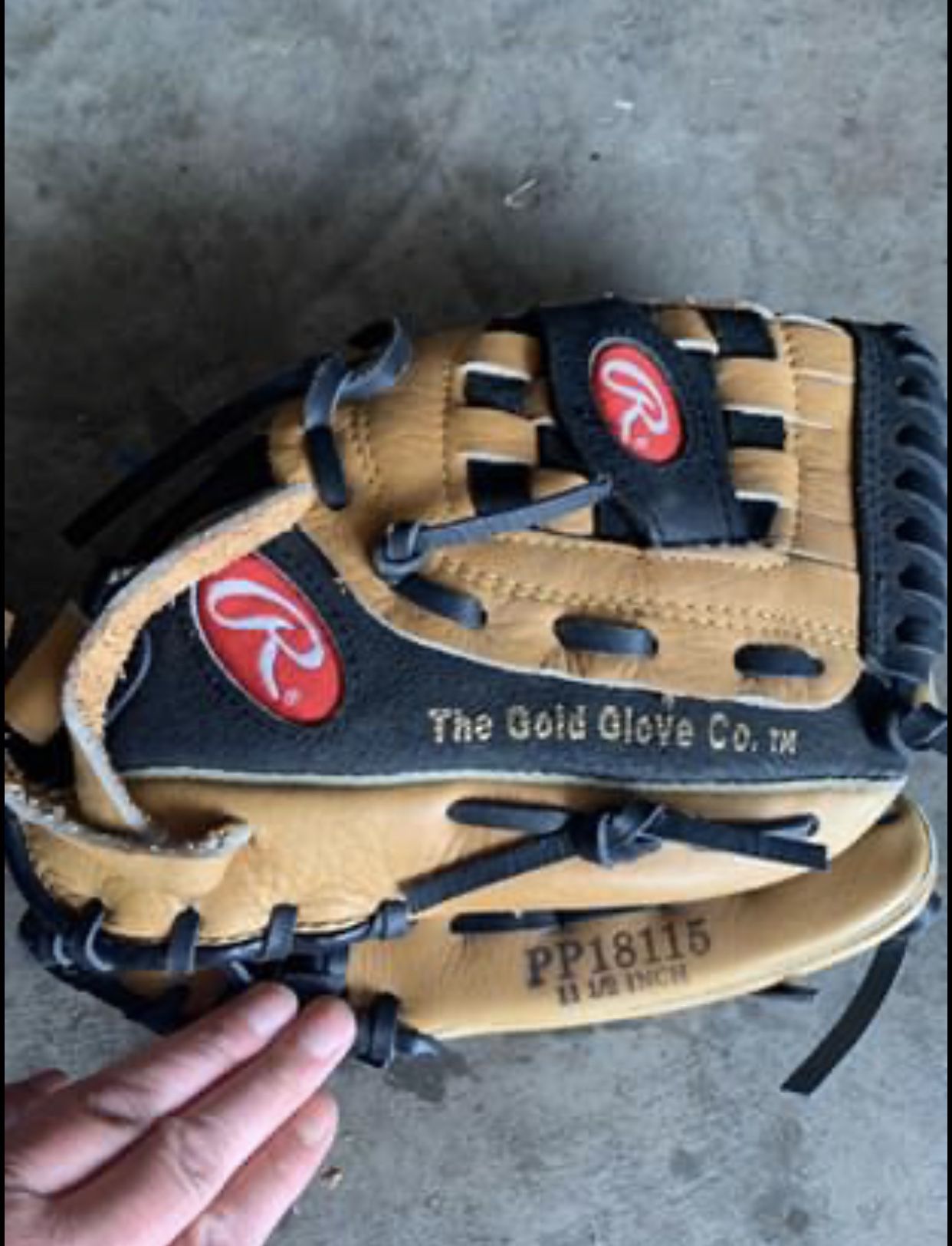 Rawlings youth baseball glove