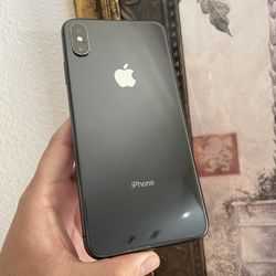 iphone XS max unlocked 256