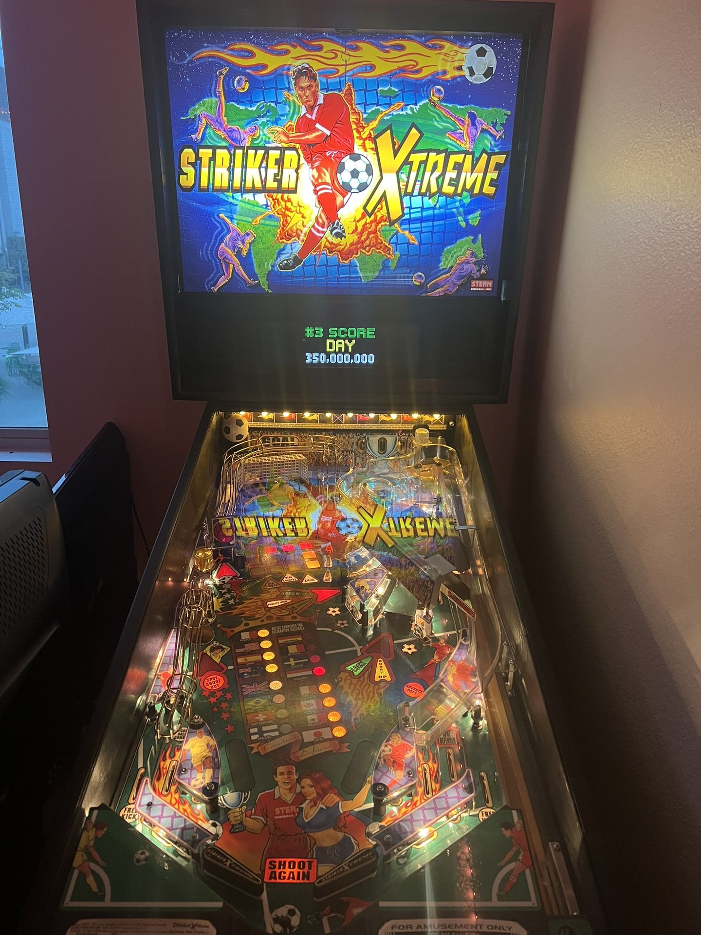 Stern Striker Xtreme Pinball Machine + EXTRAS!!