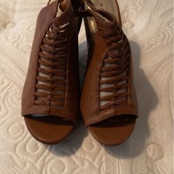 Madden Girl Brown Wedge Shoes Size 9