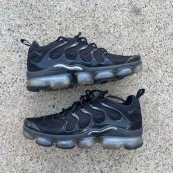 Nike Men’s Black VaporMax
