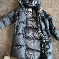 Moncler Bubble Trench Sz: Small