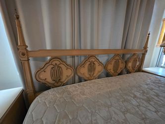 Vintage king bedroom set with mattress