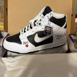 Nike SB Dunk SUPREME Sz 9