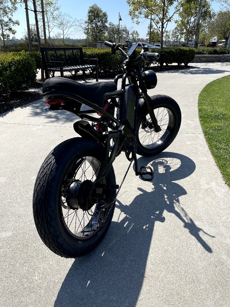 ♣️♣️Tame rough terrain with ease on our Full Suspension 1500 Watt E Bike!