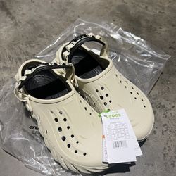 MENS ECHO CLOG CROCS (BONE)