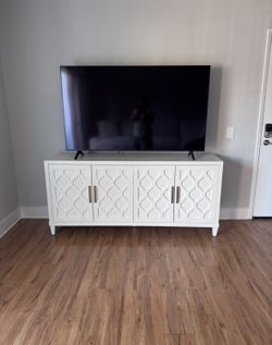 CASELLA WHITE CABINET CONSOLE