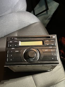 Nissan Titan 2008 Stock Radio
