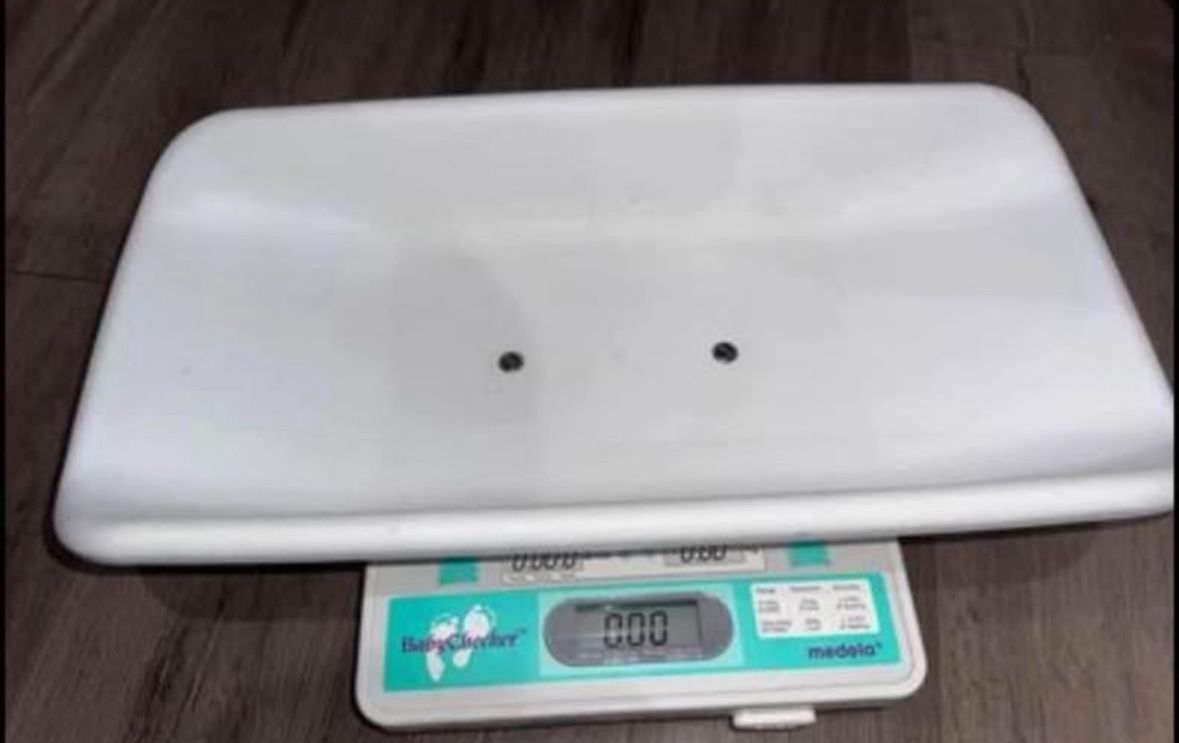 Medela Baby Scale For Breastfeeding Medela BabyChecker