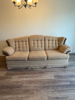 Vintage Tufted Sofa w/ Wood Trim – Solid & Comfortable