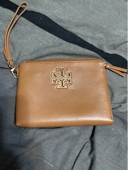 NEW authentic Tory Burch large wristlet