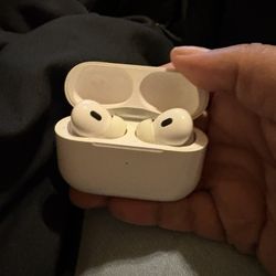 AirPods Barely Used 