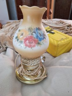 Vintage Floral Glass Hurricane Table Lamp