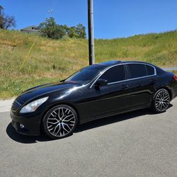 2012 Infiniti G37