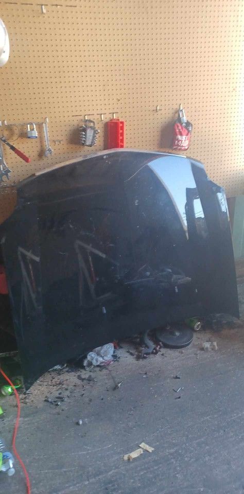 04 Cadillac Srx Hood
