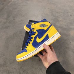 Jordan 1 ‘Laney’ / size 11 / $160