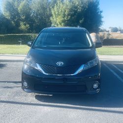 2012 Toyota Sienna