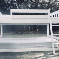 •••••Twin Bunk Bed With Mattress •••••