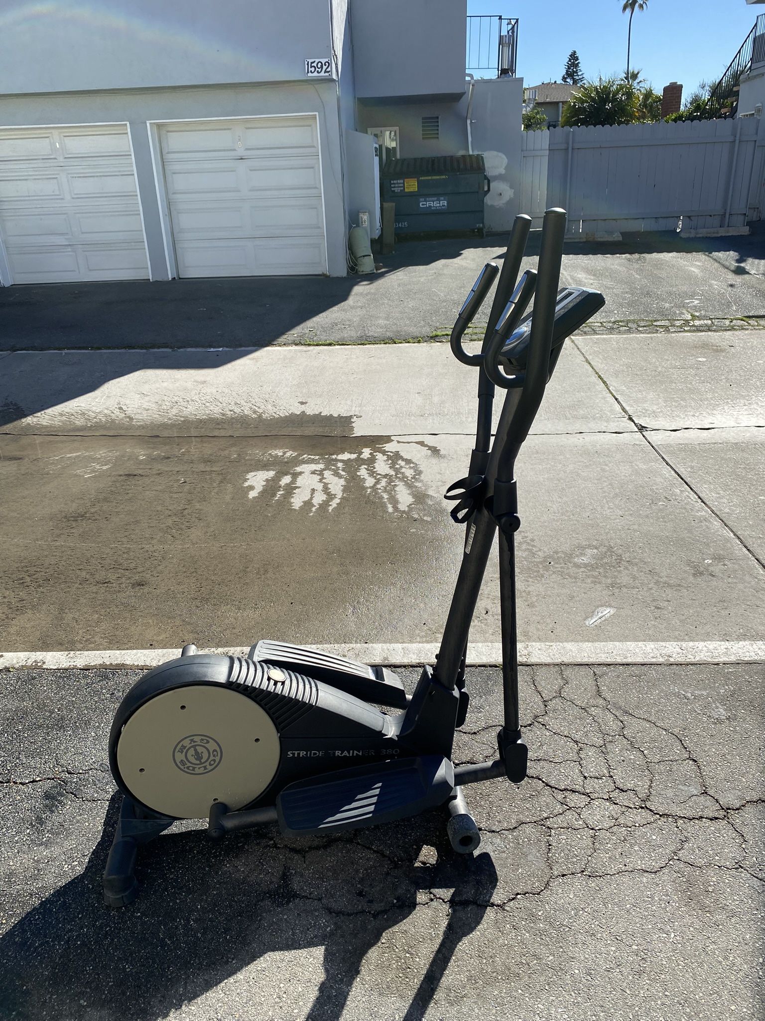 Gold’s Gym Elliptical Exercise Machine