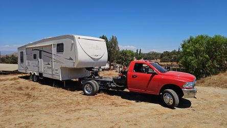 Trailer hauler