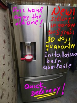 New Samsung French door refrigerator 28 cu ft Stainless steel 30 days guarantee