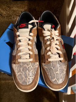 Nike Dunk https://offerup.com/redirect/?o=Q28uSlA= size 12.5