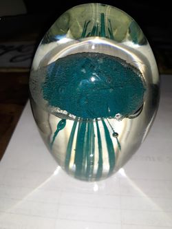 Jellyfish paperweight beautiful item.