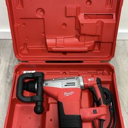 Milwaukee SDS-MAX Demolition Hammer