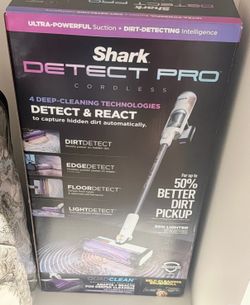SHARK DETECT PRO VACUUM