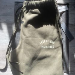 Essentials Tree Green Sweatpants Size Xs Fit Like Medium