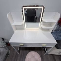 Make Up Vanity/desk 