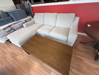 Thomasville sofa w/ reversible chaise